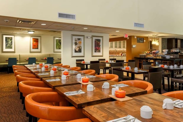 Images Hilton Garden Inn Dallas/Market Center