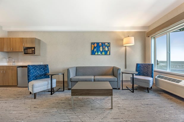 Images Holiday Inn Express & Suites Astoria by IHG