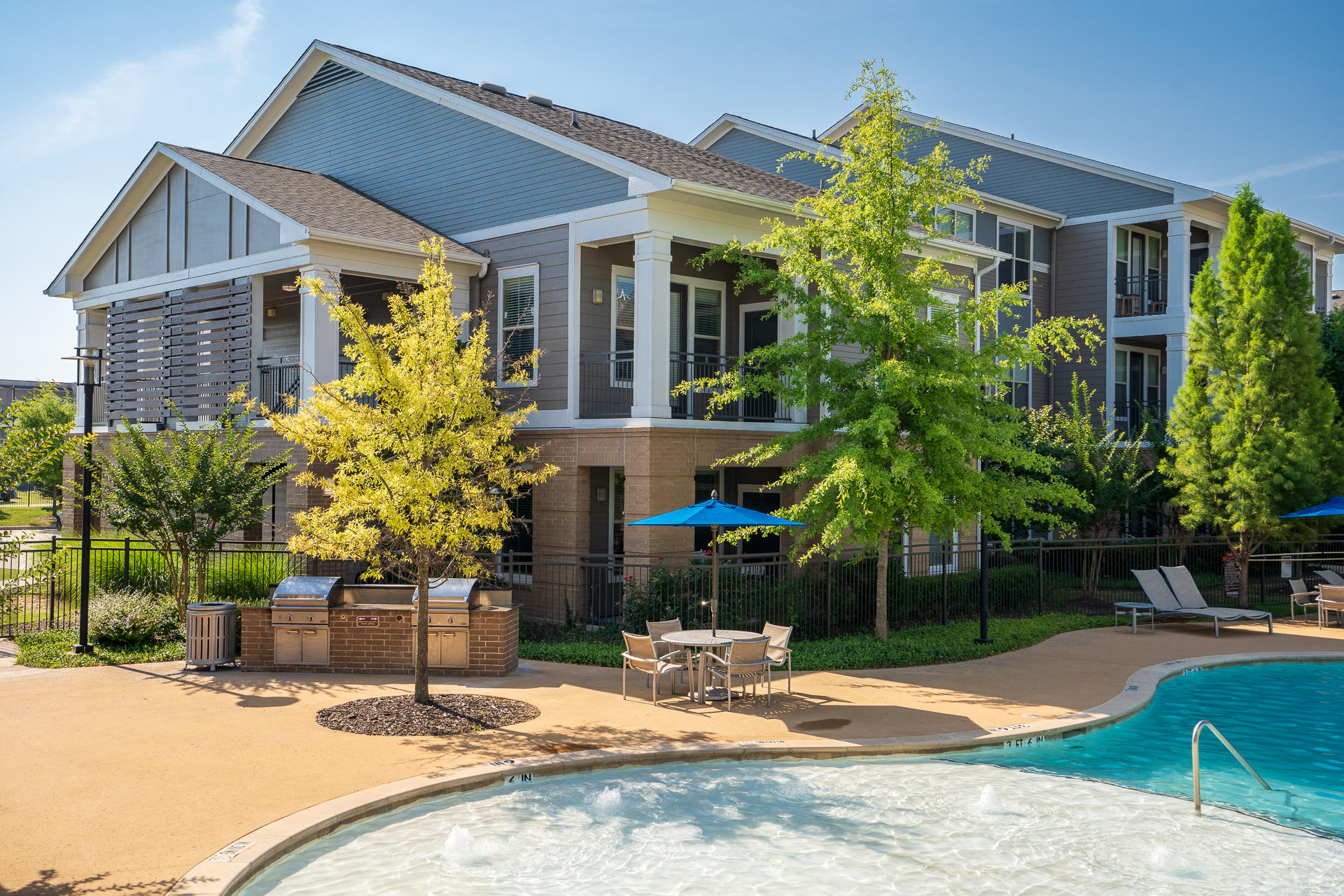 Zero-Entry Pool With Expansive Sundeck