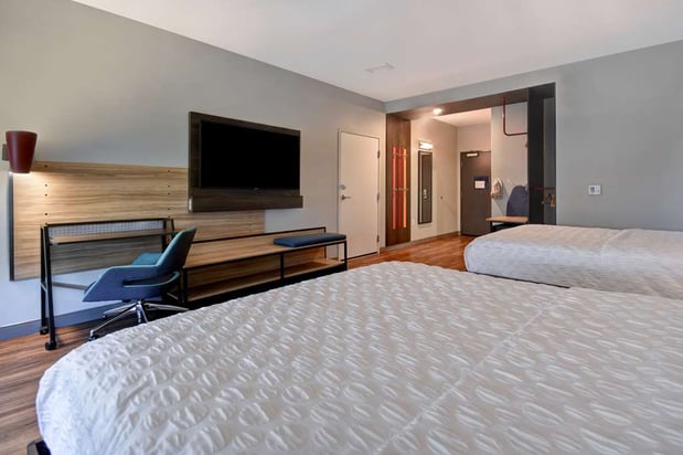 Images Tru by Hilton Auburn