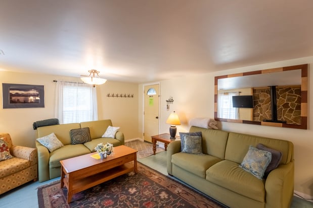 Images Log Cabin Motel