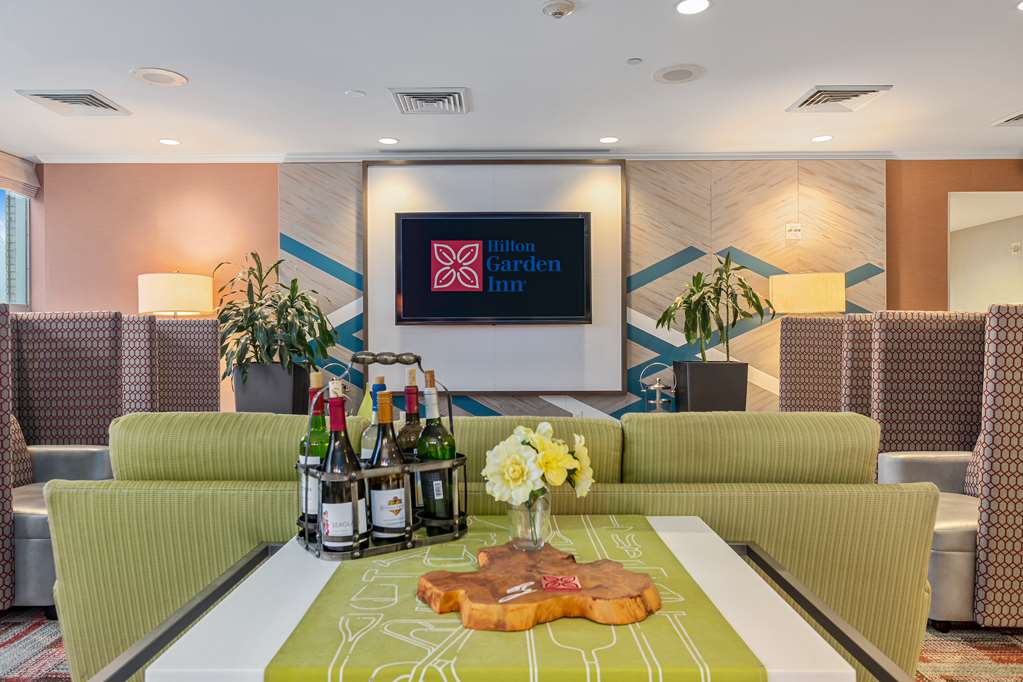 Hilton Garden Inn New Orleans French Quarter/CBD