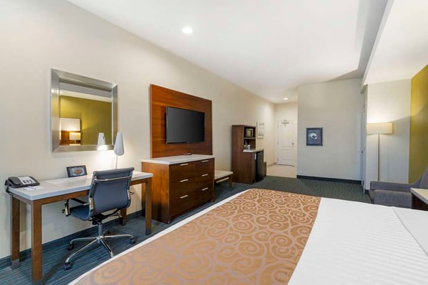 Images Best Western Plus Gardena Inn & Suites