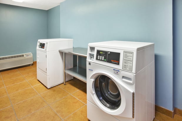 Images Holiday Inn Express & Suites Fort Wayne by IHG