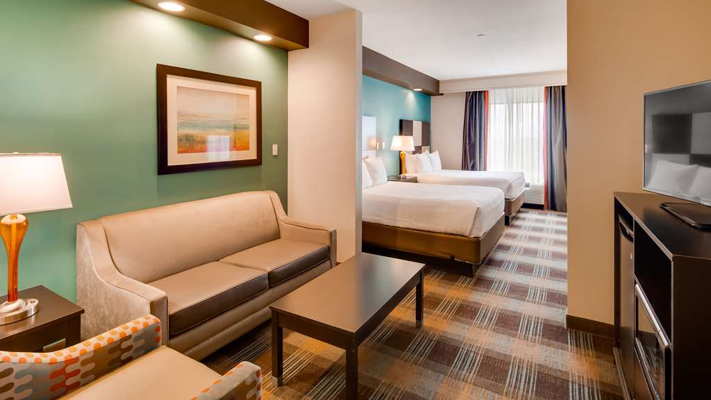Two Queen Beds Suite
