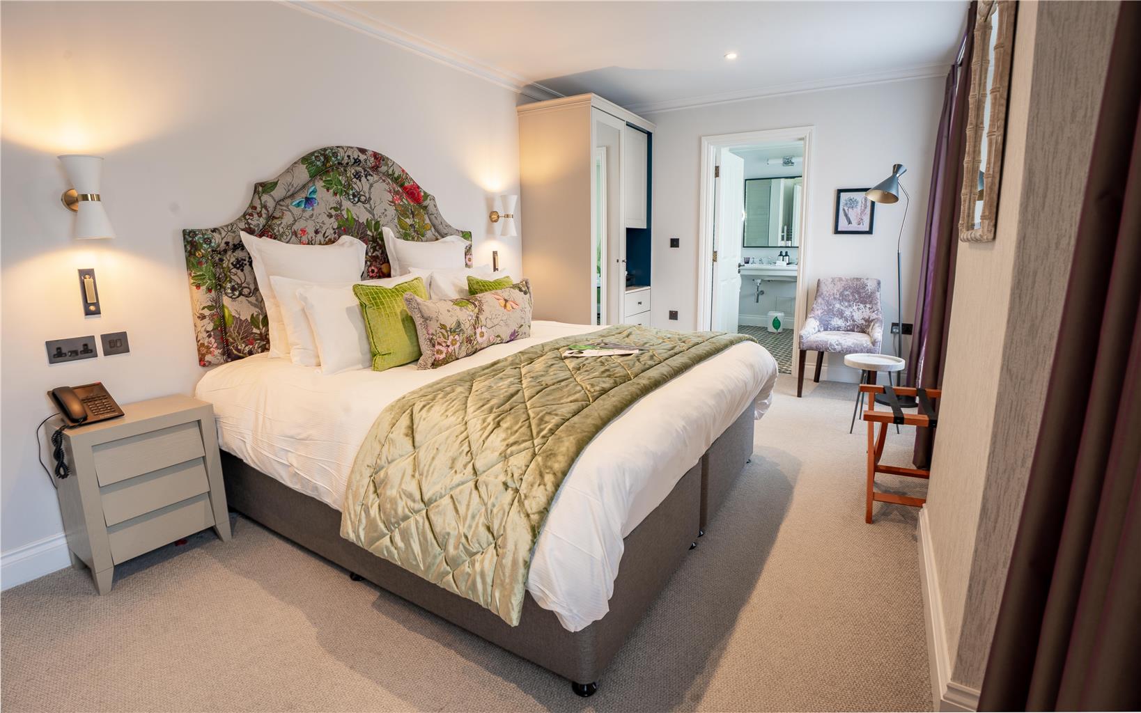 Gresham Premium Room
