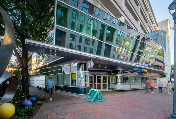 Images Hilton Garden Inn Bethesda Downtown