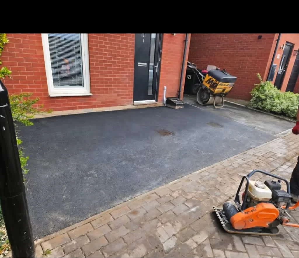 Images DH Landscaping & Building SVCS