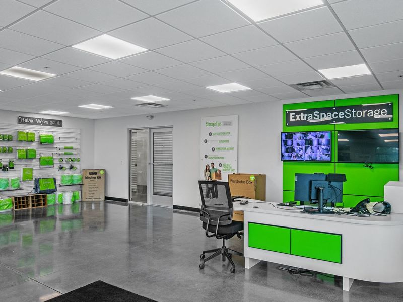 Images Extra Space Storage
