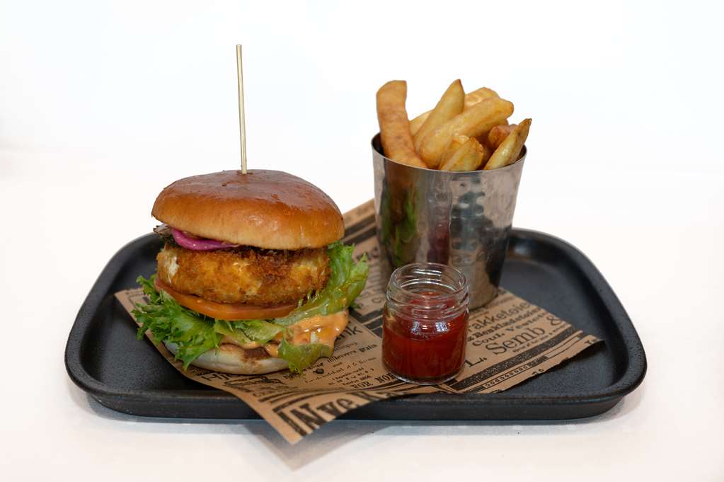 Images Park Inn by Radisson Oslo Airport Hotel West