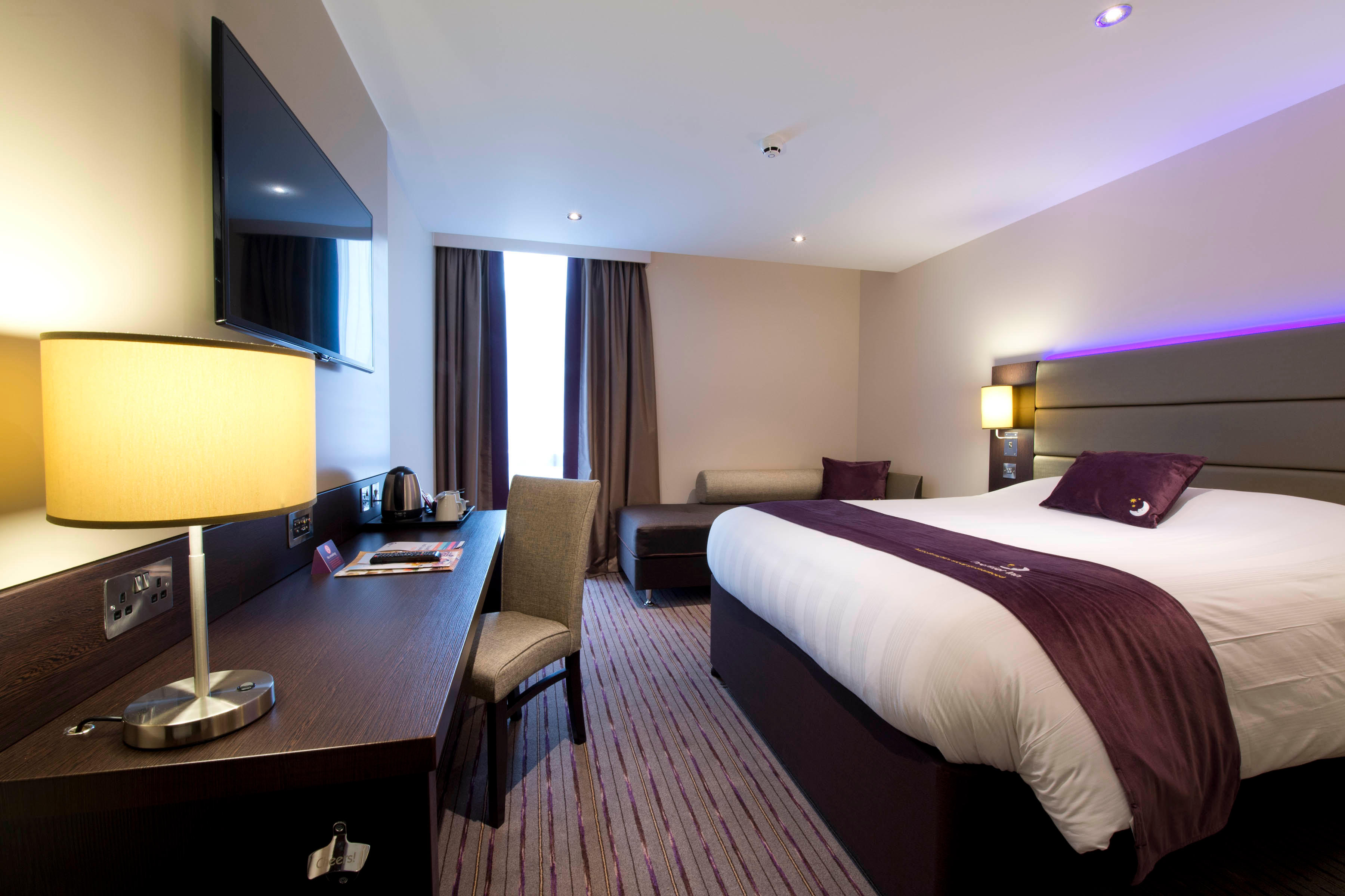 Premier Inn bedroom Premier Inn London Sidcup hotel Sidcup 03332 346539
