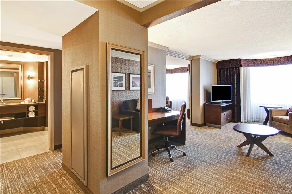 Images DoubleTree by Hilton Hotel West Edmonton