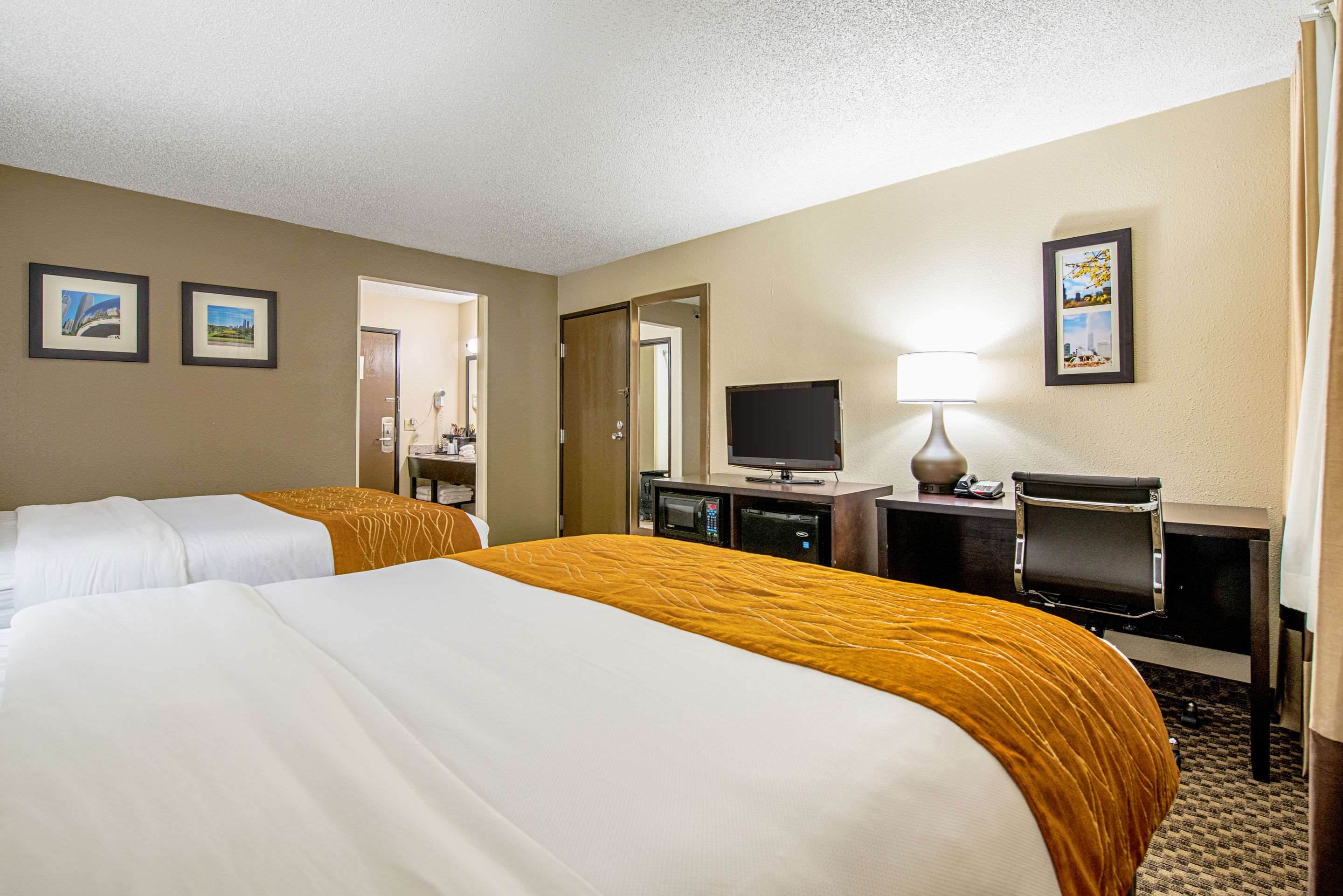 Guest room with two beds