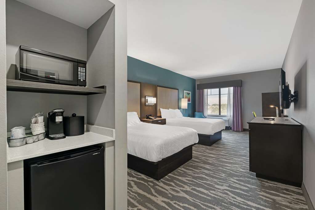 2 Queen Bed Room