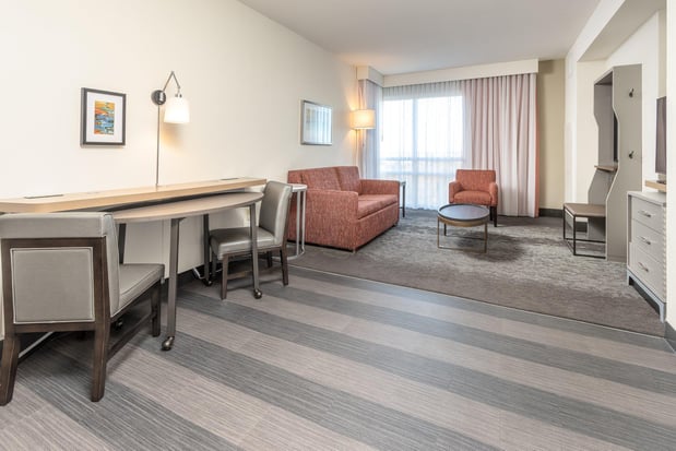 Images Holiday Inn & Suites Memphis - Wolfchase Galleria by IHG