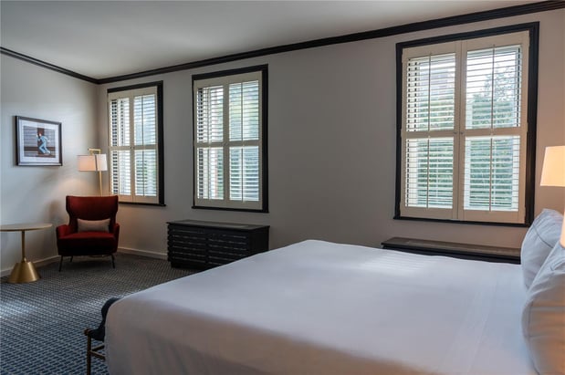 Images Hilton Orrington/Evanston