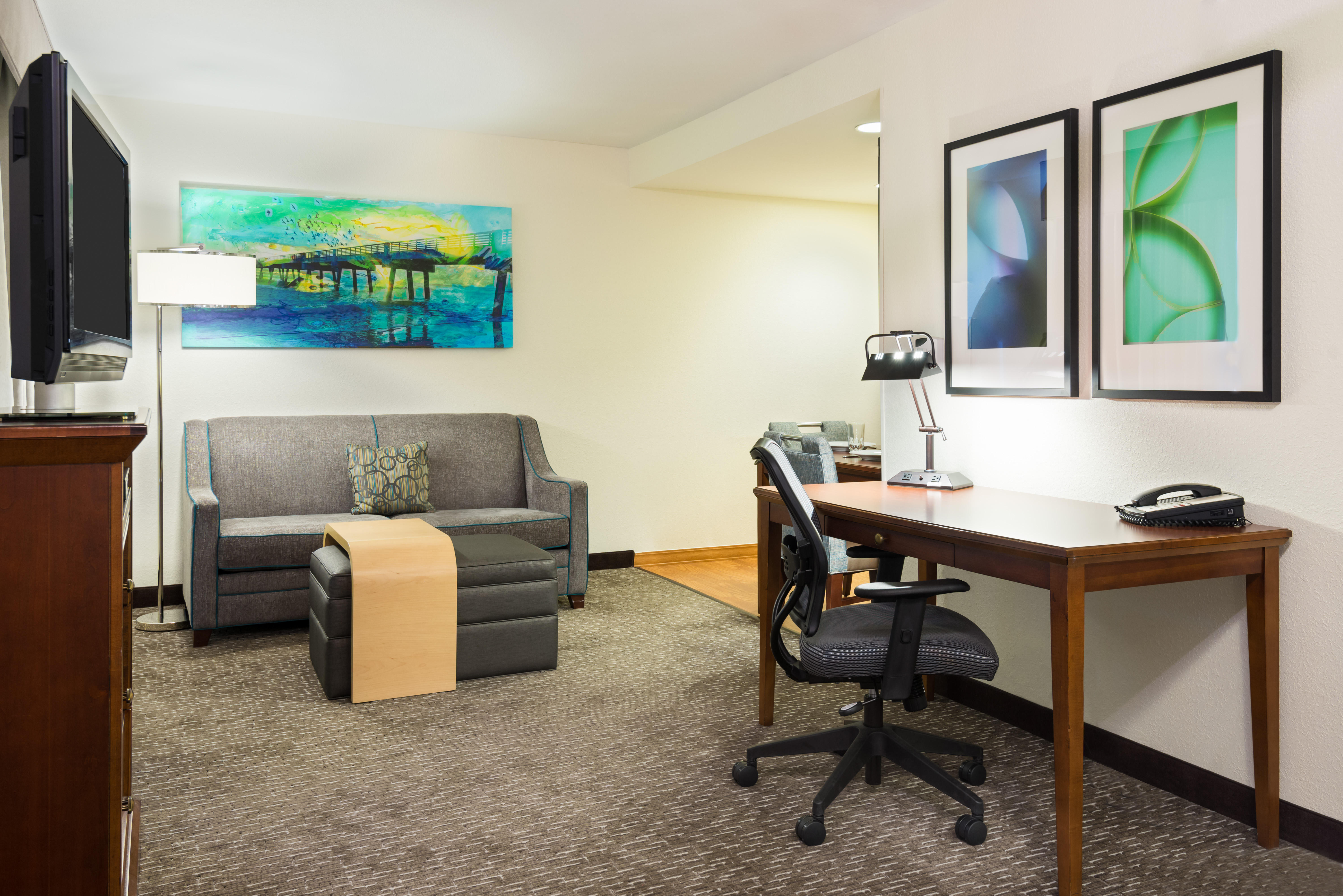 Homewood Suites by Hilton Jacksonville-South/St. Johns Ctr. Photo