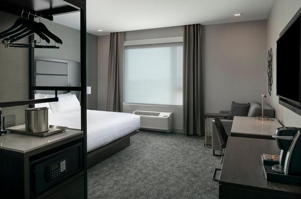 Images Holiday Inn Express Boston Logan Airport - Revere by IHG