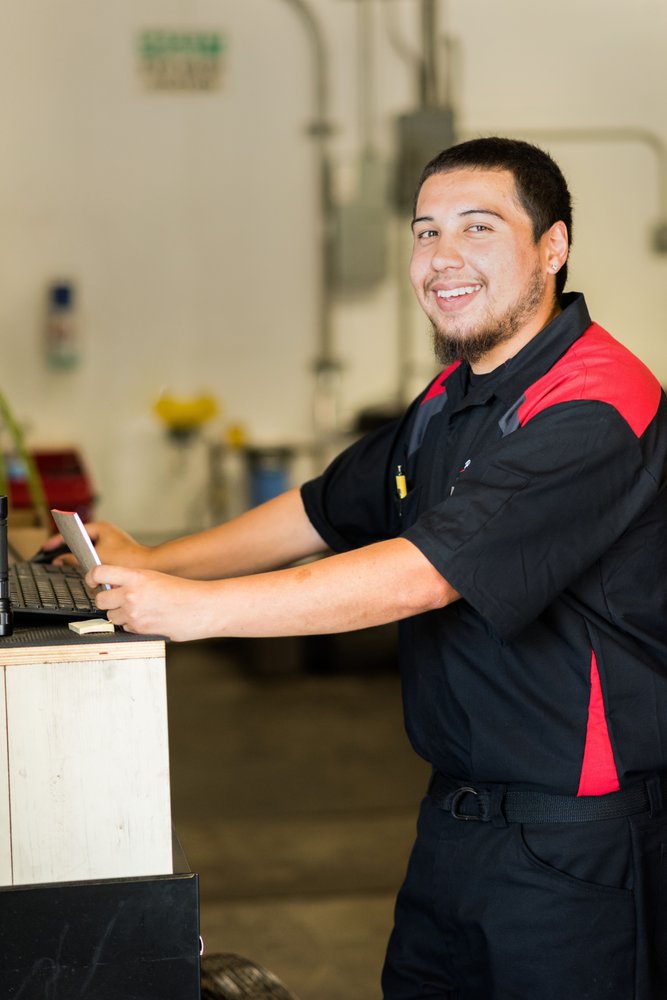 Ryan's Automotive Image