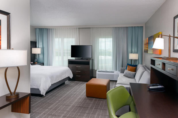 Images Staybridge Suites Miami Doral Area, an IHG Hotel