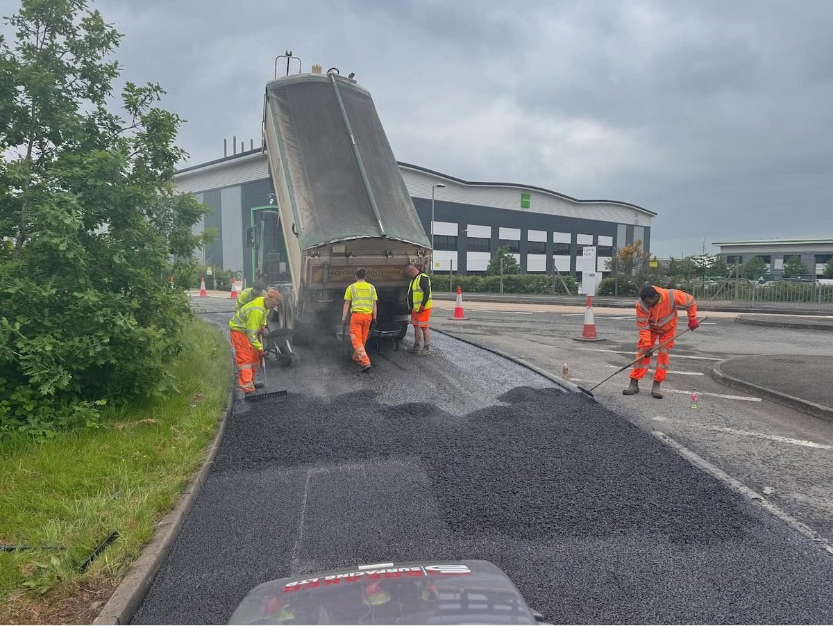 Images Breaker Surfacing - Pothole, Tarmac & Asphalt Specialists