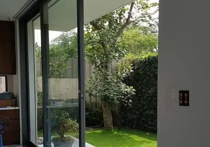 Potomac Glass Repair Image