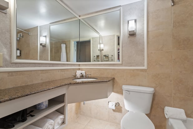 Images Crowne Plaza Executive Center Baton Rouge by IHG