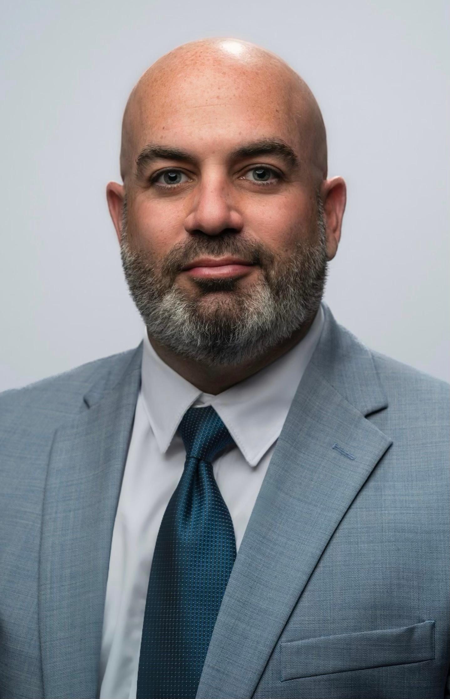 Josh Oleesky headshot