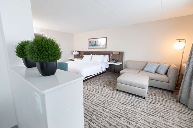 Images Hilton Garden Inn Des Moines Airport