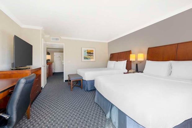 Images Best Western Plus Marina Shores Hotel