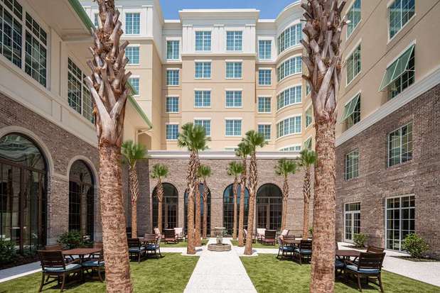 Images Embassy Suites by Hilton Charleston Harbor Mt. Pleasant