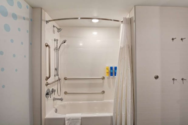 Images Tru by Hilton Syracuse North Airport Area