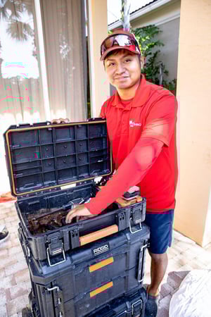 Images RED RHINO - The Pool Leak Experts