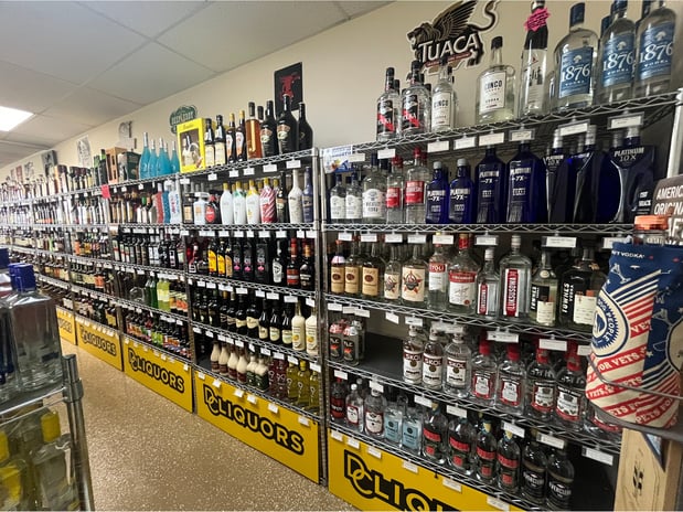 Images DC Liquors - NW Military