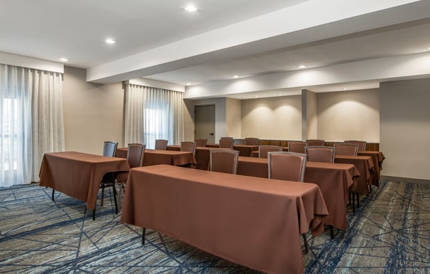 Images Holiday Inn Express & Suites San Diego-Sorrento Valley by IHG