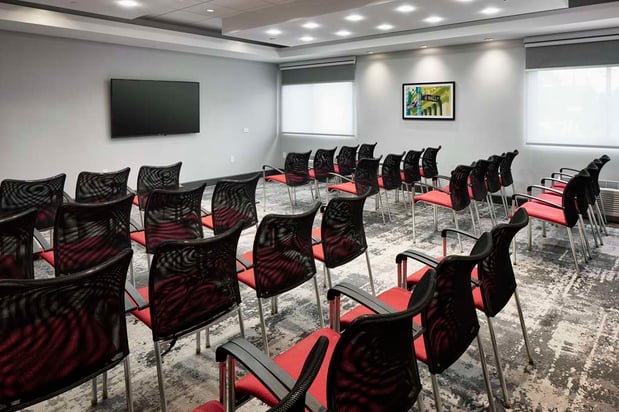 Images Hampton Inn Newark Airport