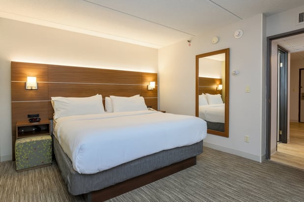 Images Holiday Inn Express Milwaukee-West Medical Center by IHG