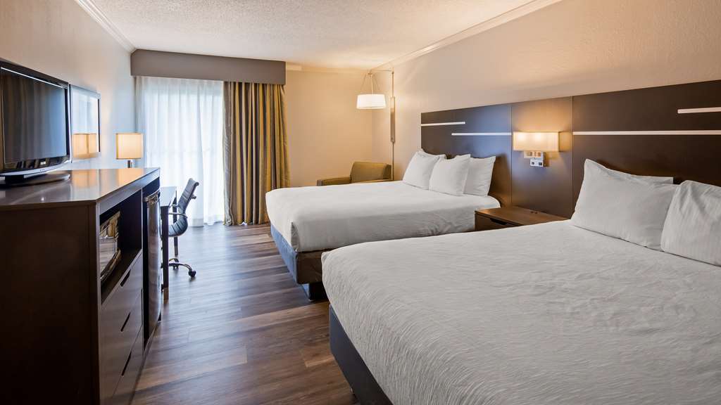 Two Queen Beds