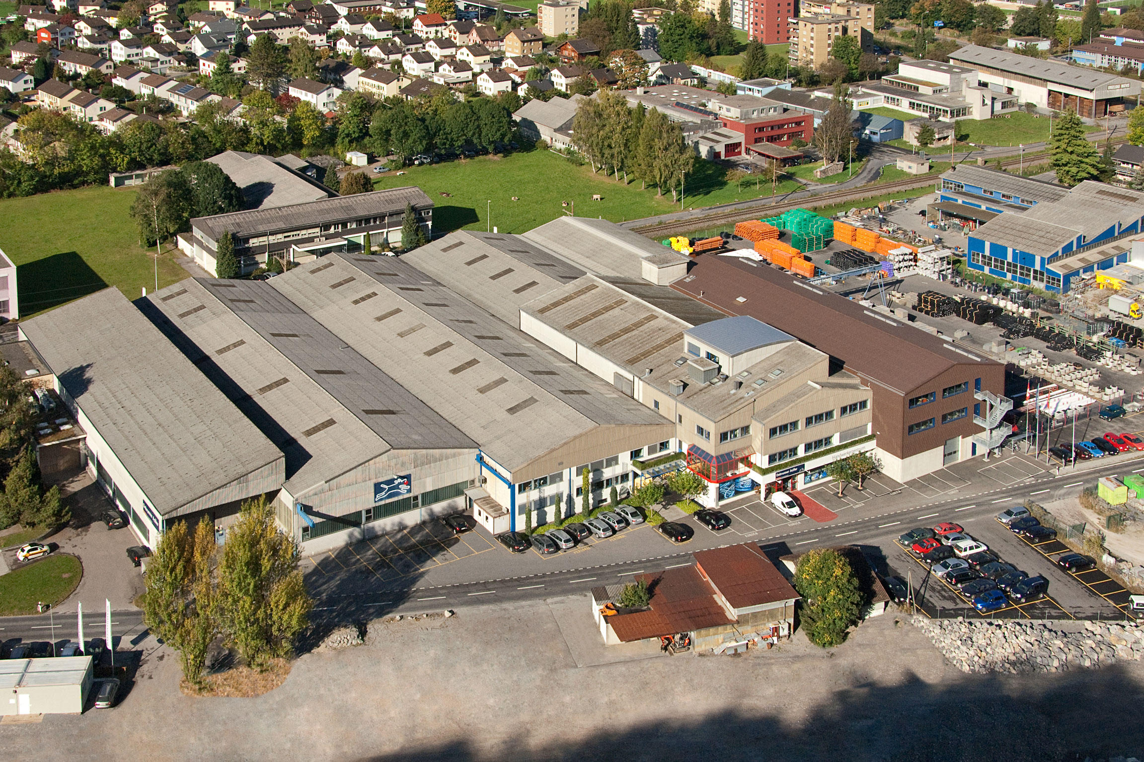 Debrunner Acifer AG, Schwärzistrasse 4 in Näfels