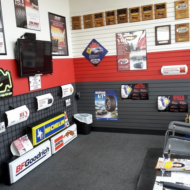 Images Fast Eddie's Tire Pros