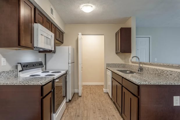 Images Bayside Apartment Homes