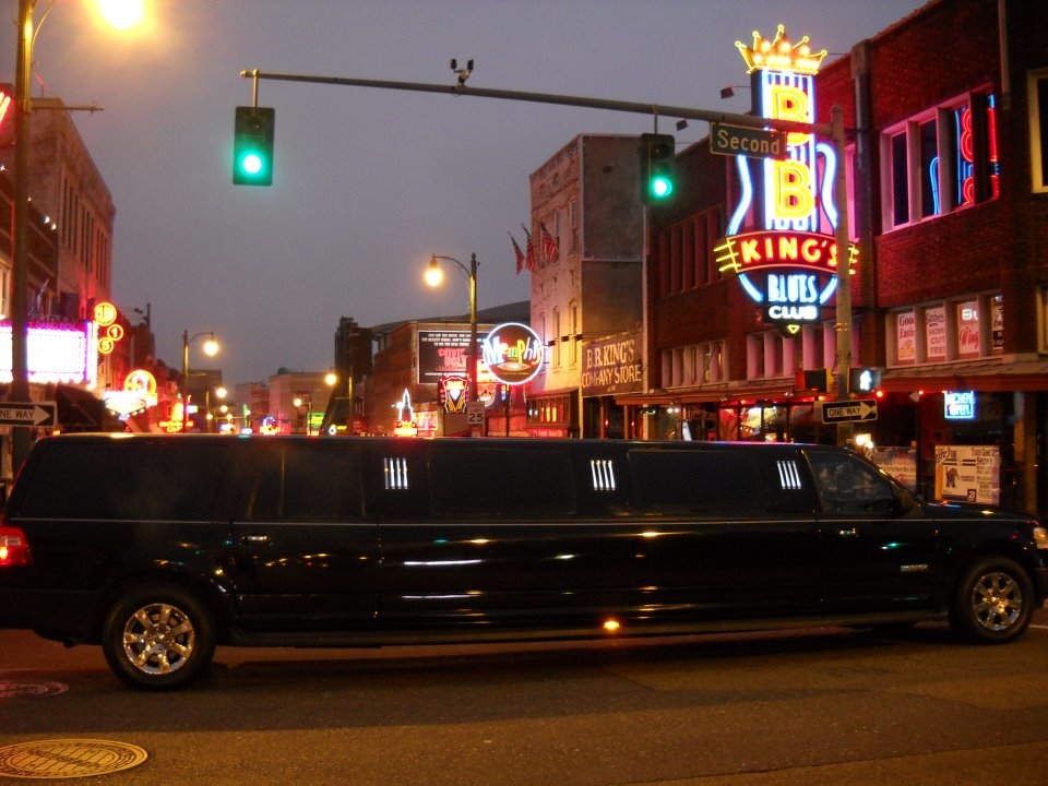 BlackHawk on Memphis Beale St A Posh Limousine Service Memphis (901)550-8556