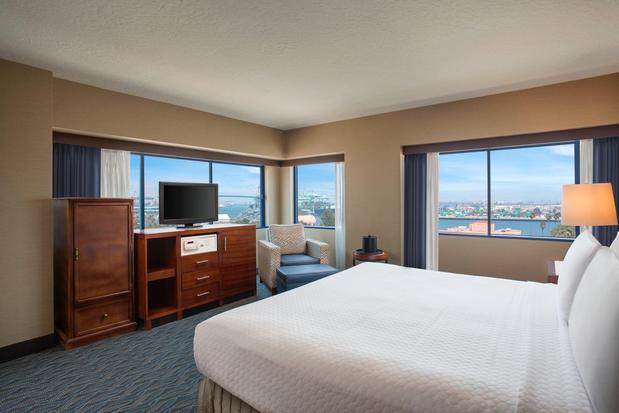 Images Crowne Plaza Los Angeles Harbor Hotel by IHG