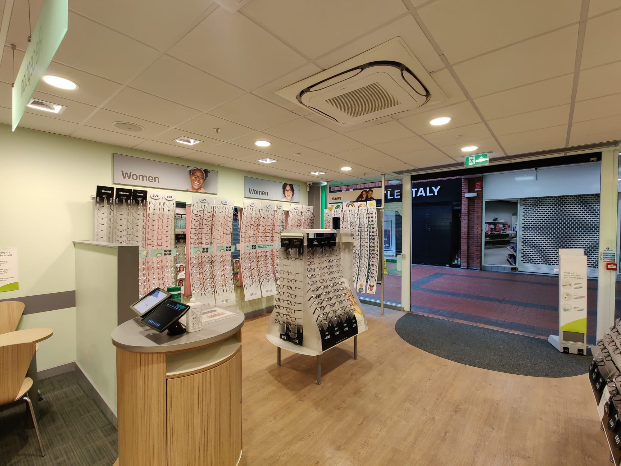 Images Specsavers Opticians and Audiologists - Cannock Town Centre