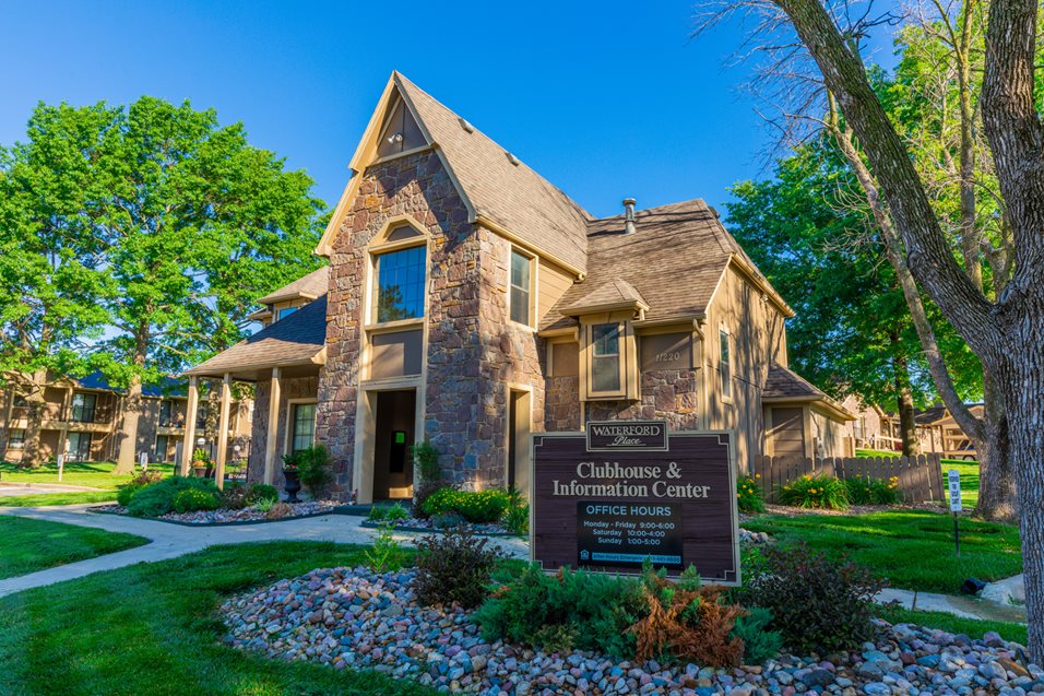 Waterford Place Apartments & Townhomes