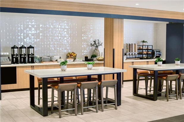 Images Hilton Garden Inn LAX Los Angeles Airport