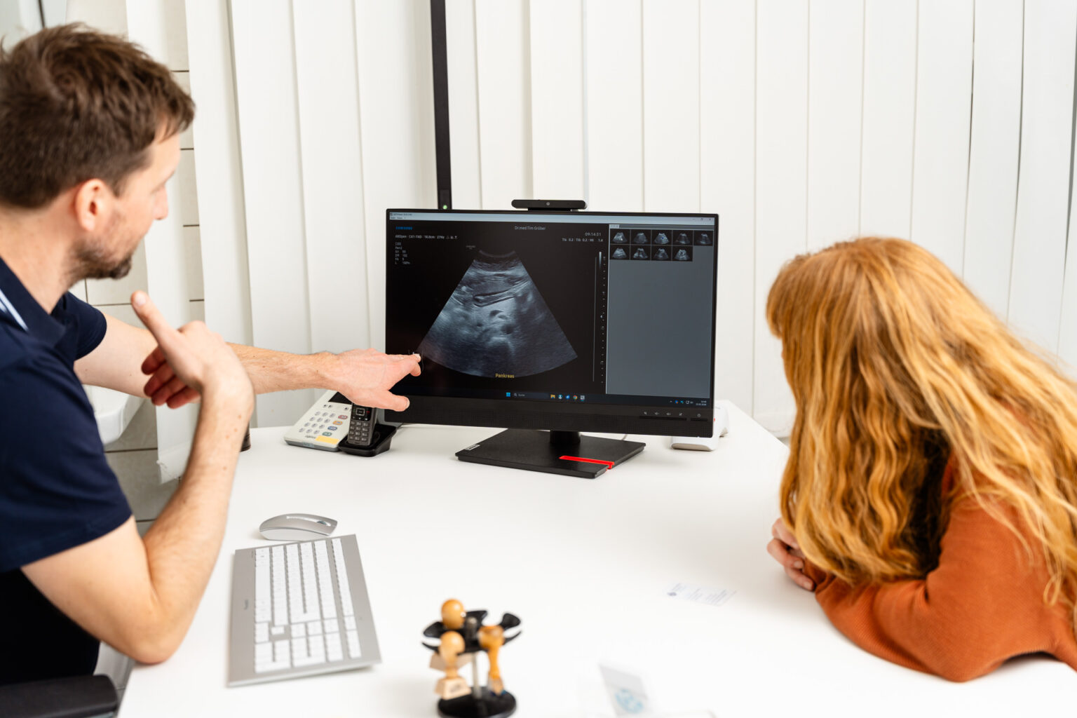 Hausarztpraxis Grüber Tim Grüber – Facharzt für Innere Medizin, Rheinstr. 28 in Bornheim