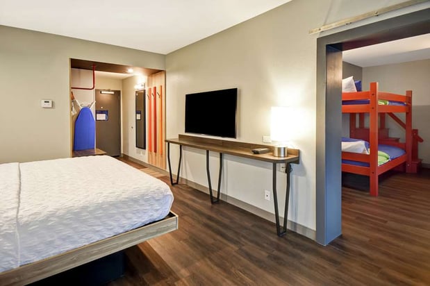 Images Tru by Hilton Pigeon Forge