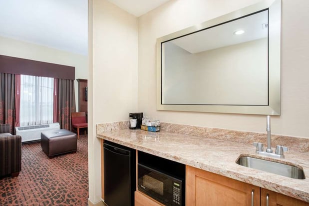 Images Hampton Inn & Suites Denver/South-RidgeGate