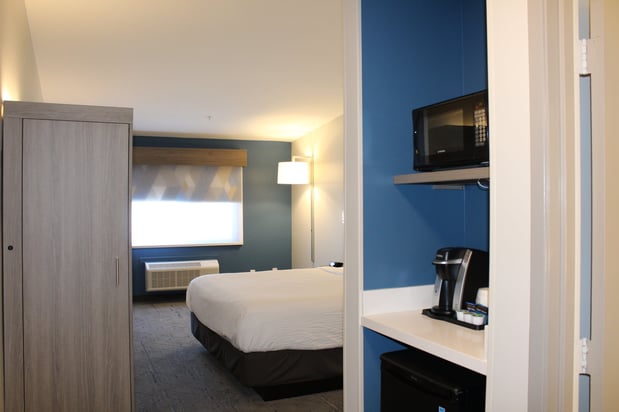 Images Holiday Inn Express Bakersfield by IHG